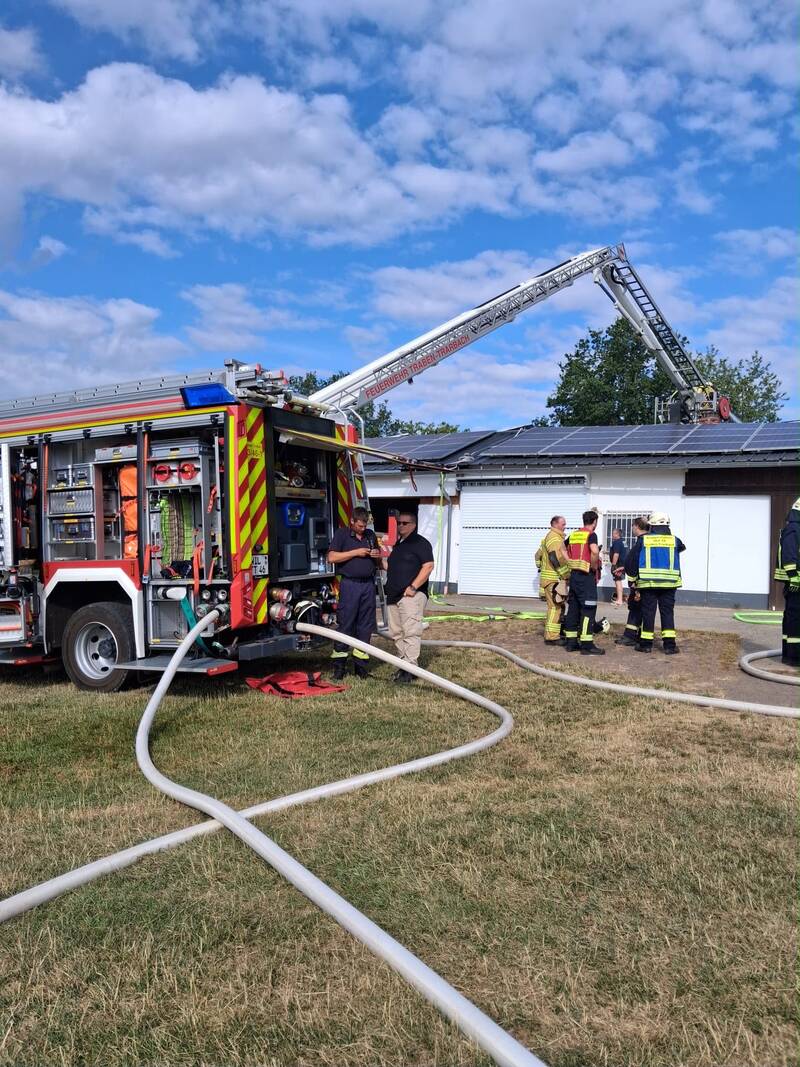 feuerwehruebung-auf-dem-moselflugplatz
